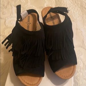 women fringed wedge size 8
